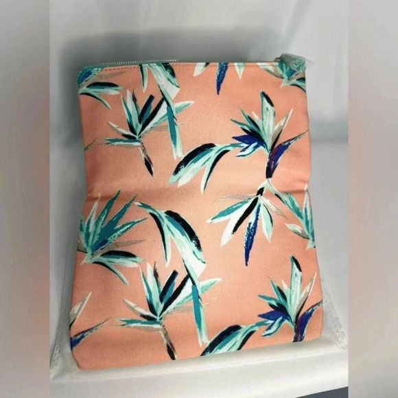 Rachel Pally Paradise Tropical Reversible Clutch Bag (619) - Picture 4 of 10